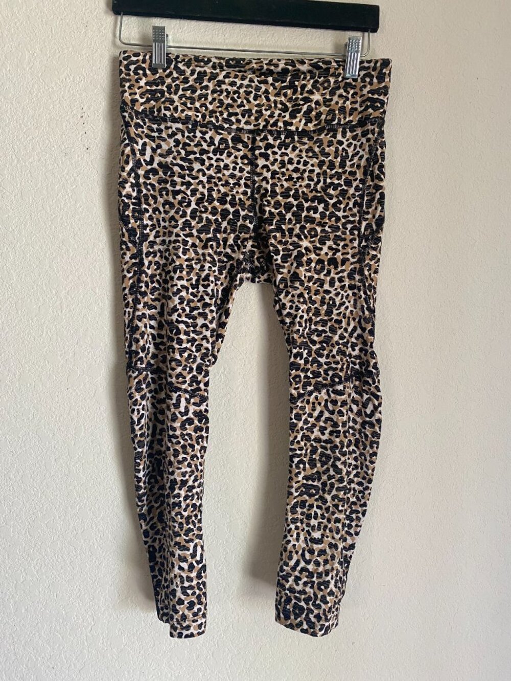 Outdoor Voices Leopard TechSweat Flex/MoveFree Leggings Size M - Picture 2 of 6